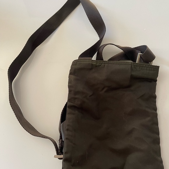 Prada mini shoulder bag in dark brown preowned - Picture 4 of 4